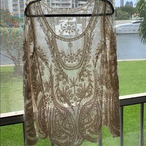 Lace top in sz L